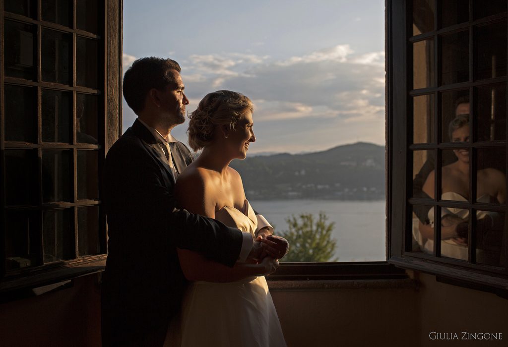 considero un privilegio lavorare come fotografo di matrimoni alla rocca di angera e sul lago maggiore Giulia Zingone lake maggiore destination wedding photographer