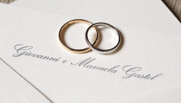 this is a picture of the rings by villa erba cernobbio wedding photographer in lake como giulia zingone