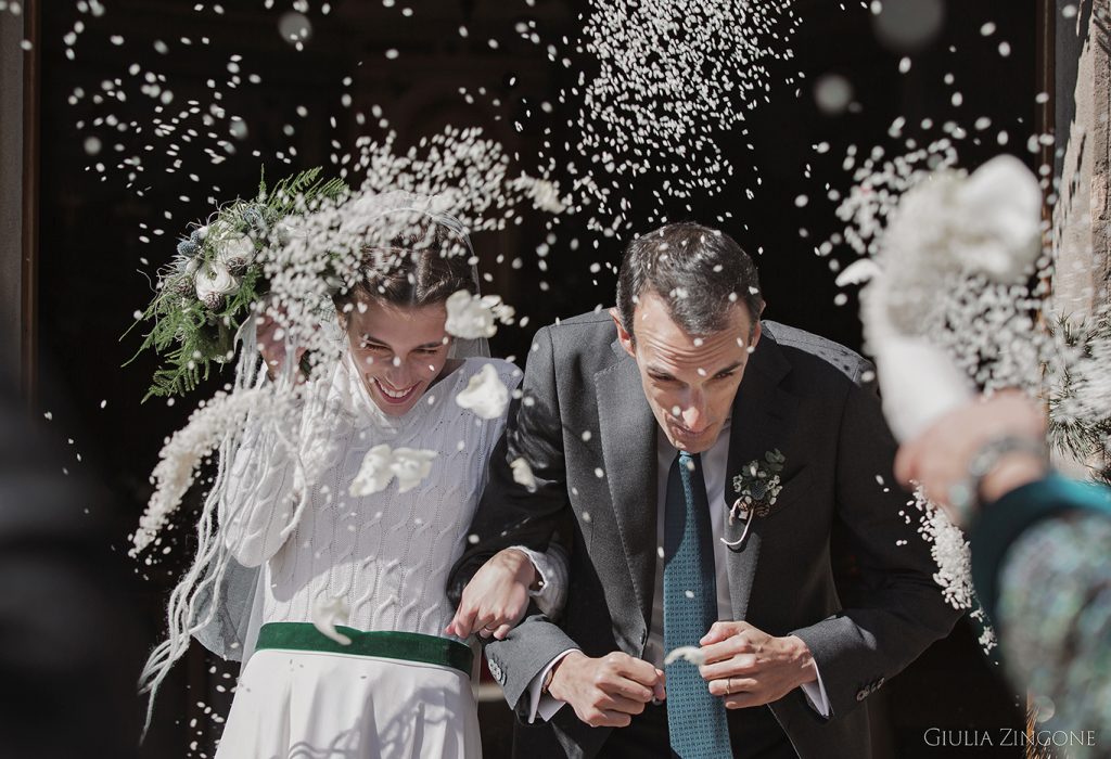 reportage del fotografo di matrimonio a cortina nella chiesa di cadin di sotto wedding photographer