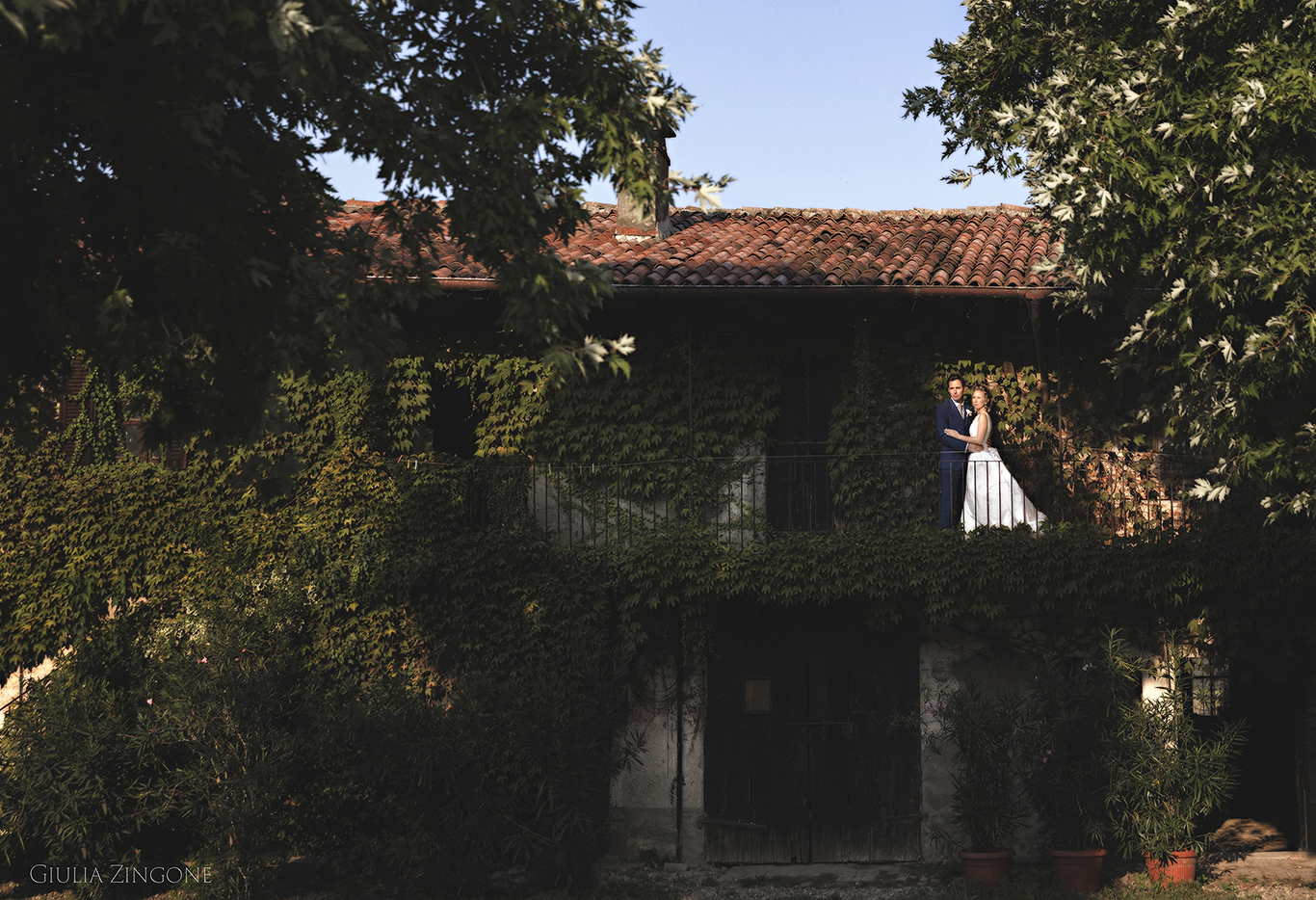 this is a picture by villa massari wedding photographer giulia zingone based in milan countryside