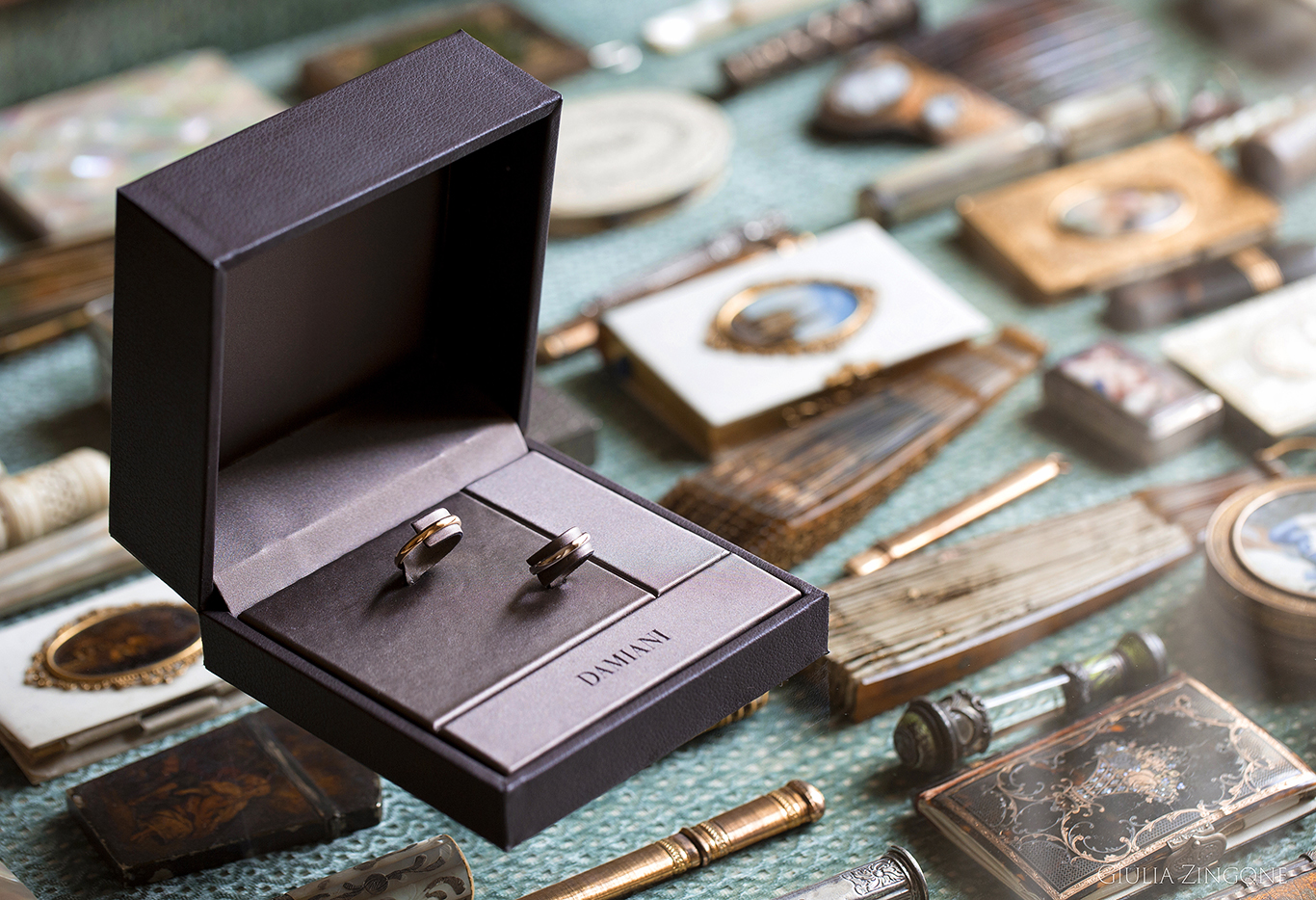 this is a picture of the damiani rings by villa erba cernobbio wedding photographer in lake como giulia zingone